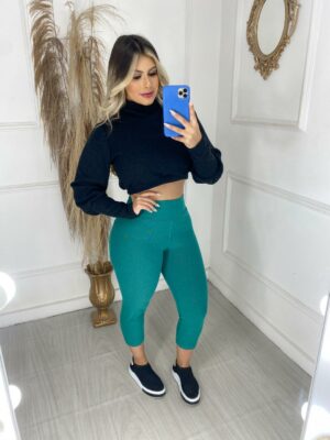 Capri jeans verde malha Cotton feminina com todo o conforto e cheia de charme