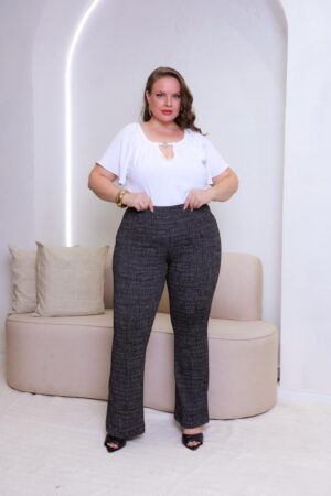 Calça Flare jackar linho no Plus Size com bolso atrás -  Preta mescla